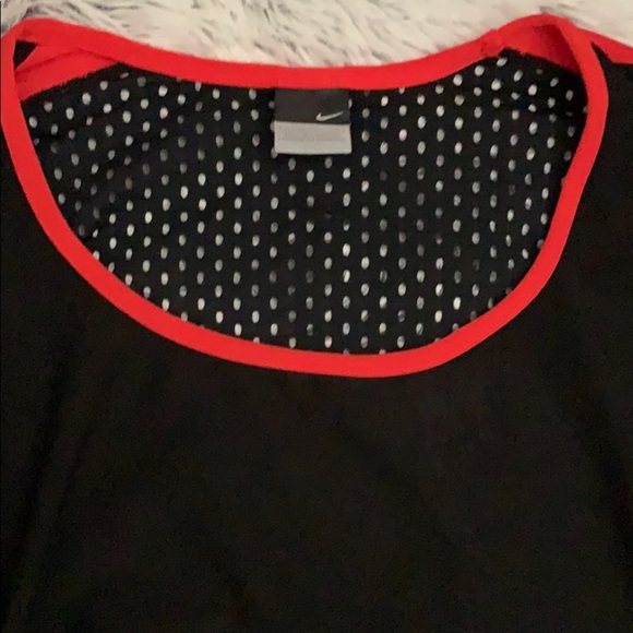 Nike Shirt - Picture 2 of 8